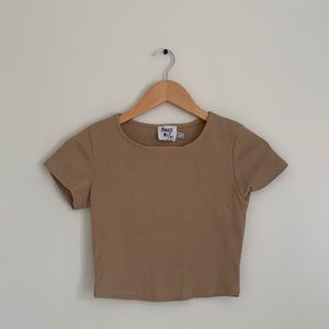 Princess Polly Tan size US 2 Cropped Top